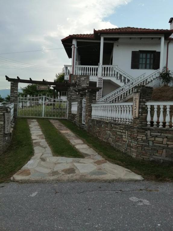 Villa Paradisos Likostomon Exterior foto